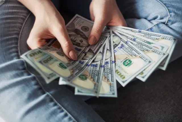 How Much Money Do You Save When You Quit Smoking? (Real Numbers & Smart Ways to Use It)